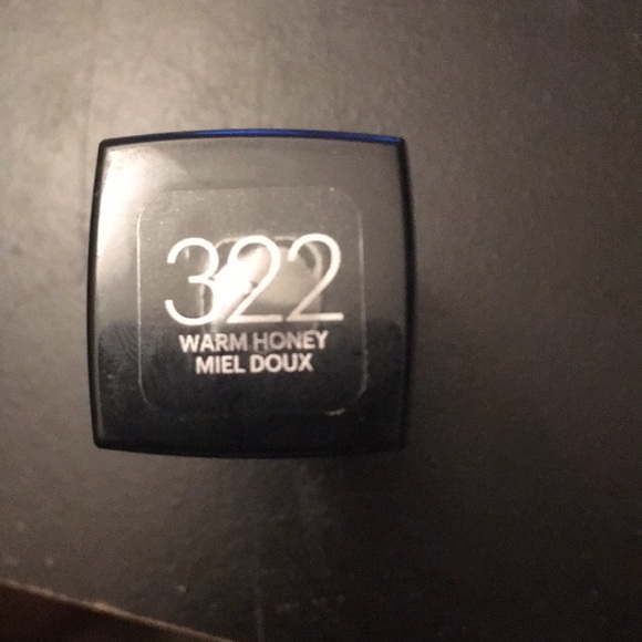 Maybelline fit me matte and poreless foundation - Picture 2 of 2